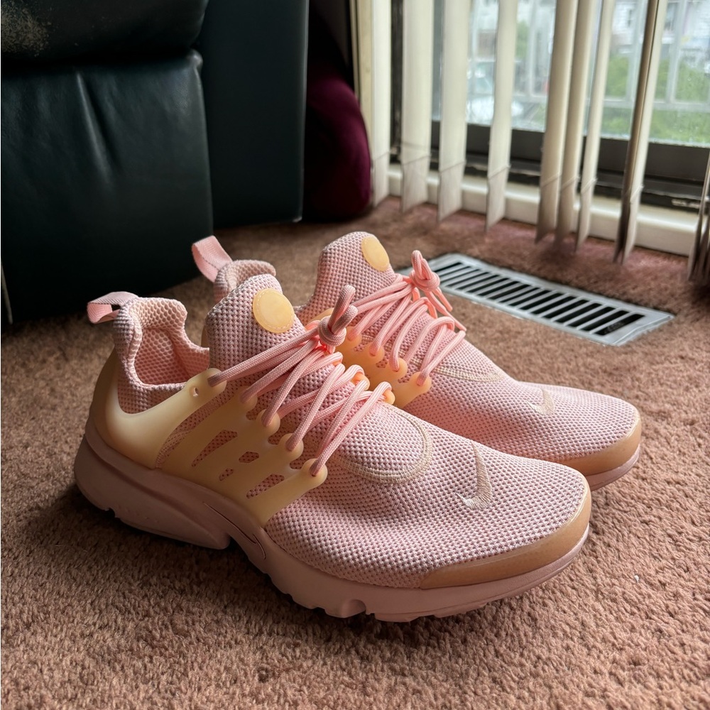 NIKE AIR PRESTOS running casual athletic runner sport pink shoe sneaker salmon